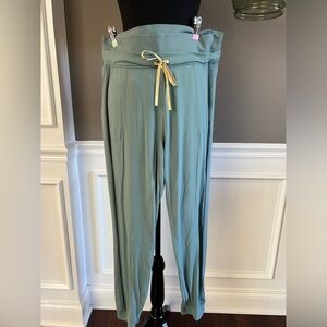 Lululemon Throwback Base Runner High Rise Jogger Size 12 Tidewater teal